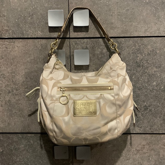 Coach Poppy Bag with crossbody - Picture 2 of 13